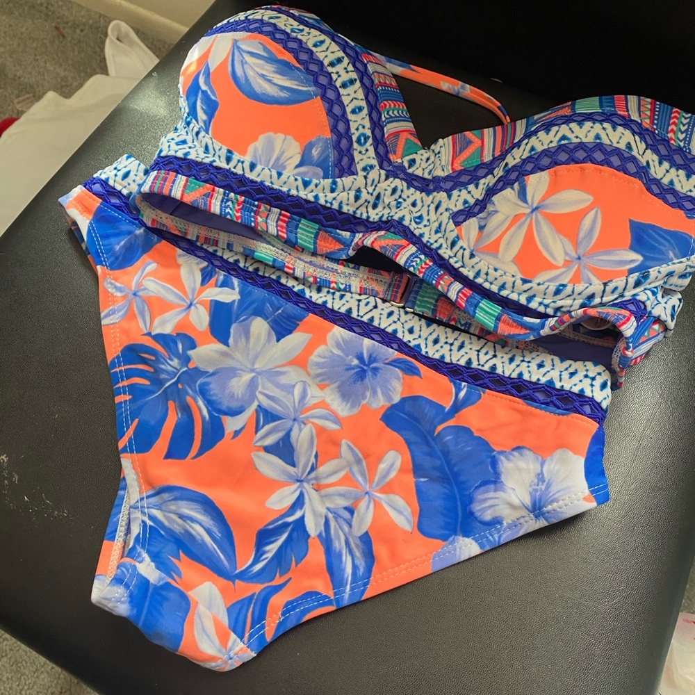 Women OP Bikini - SMALL bottom MEDIUM top - new without tags